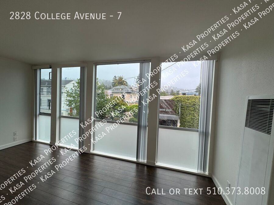 2828 College Ave - Photo 6 of 18