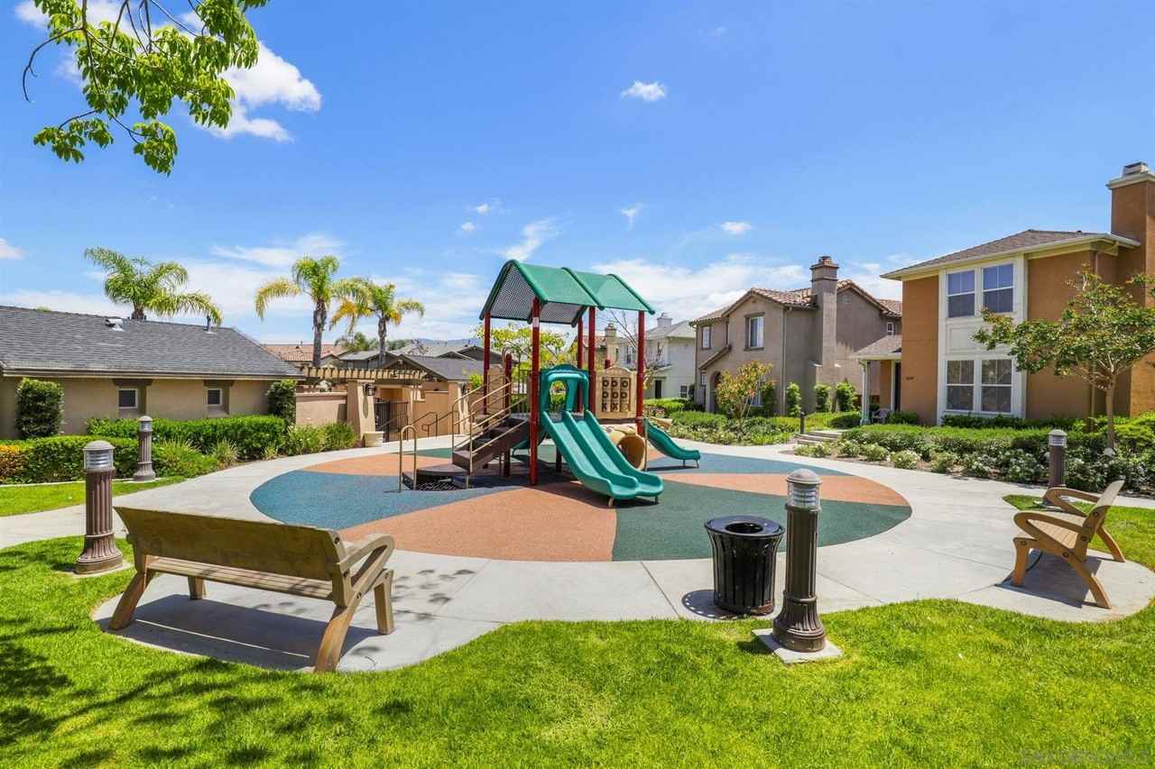 2268 Lattice Ln #1 - Photo 3 of 15