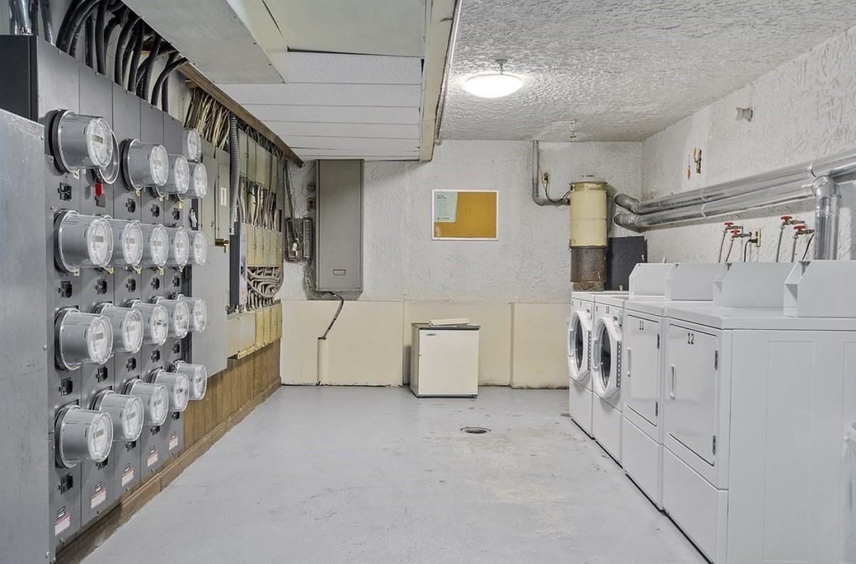 53 Swanson Ct #24C - Photo 7 of 10