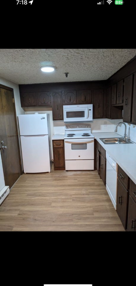 53 Swanson Ct #24C - Photo 4 of 10