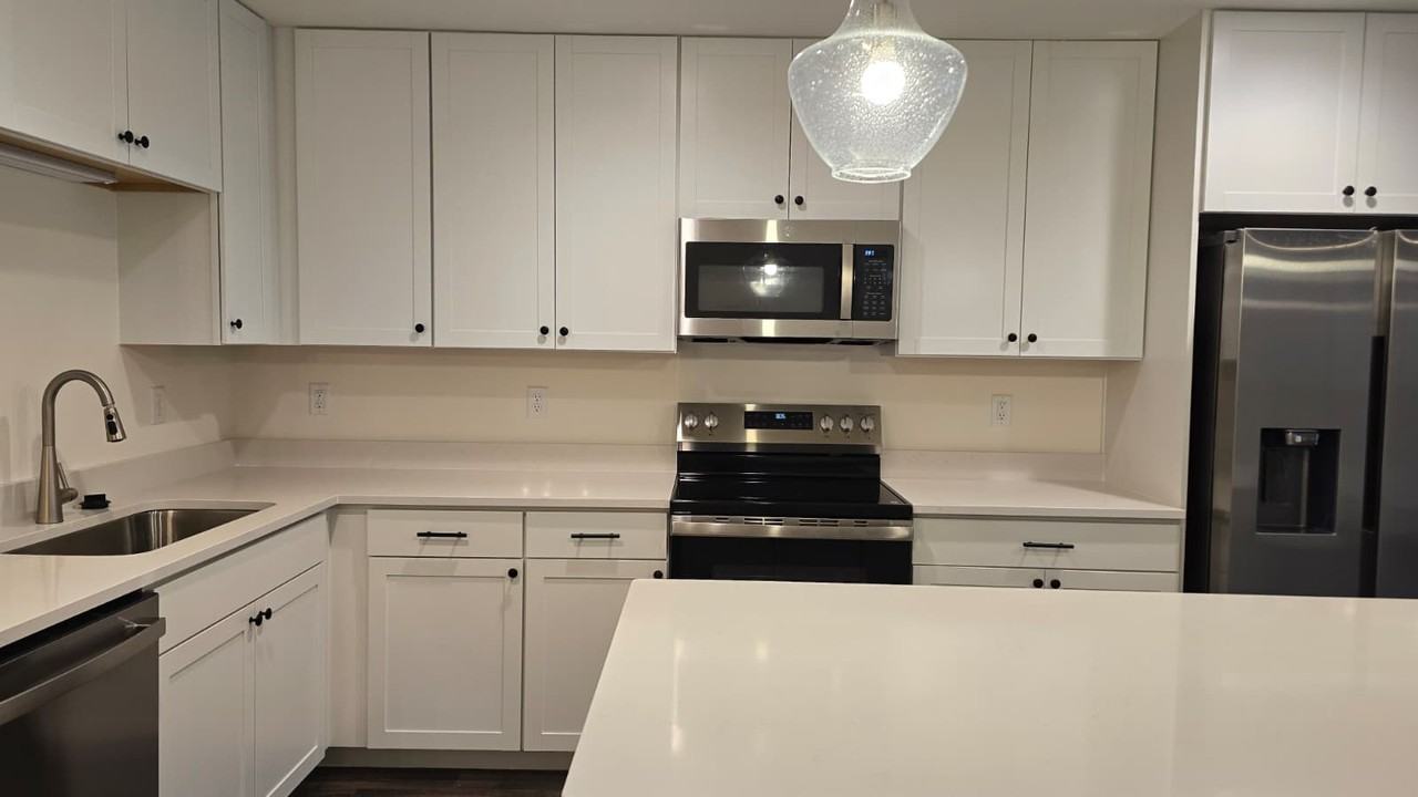 425 Sunset Hollow Dr #425 - Photo 3 of 25