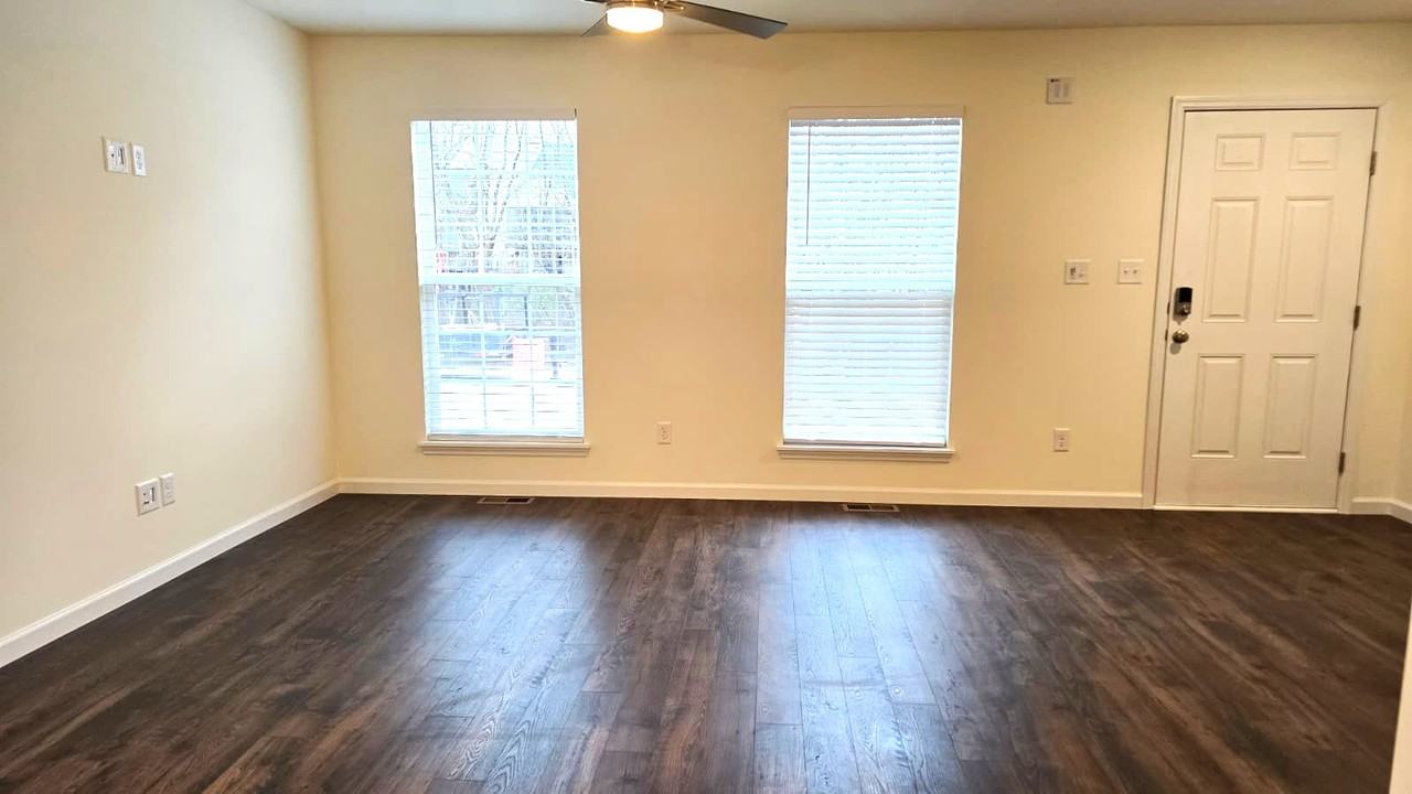 425 Sunset Hollow Dr #425 - Photo 5 of 25