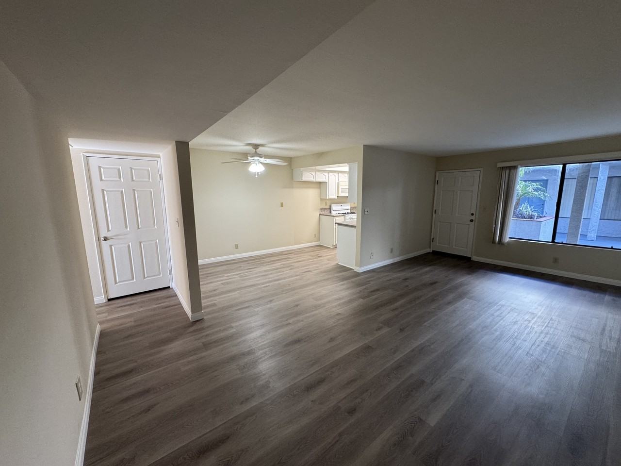 515 E Elmwood Ave #104 - Photo 6 of 12