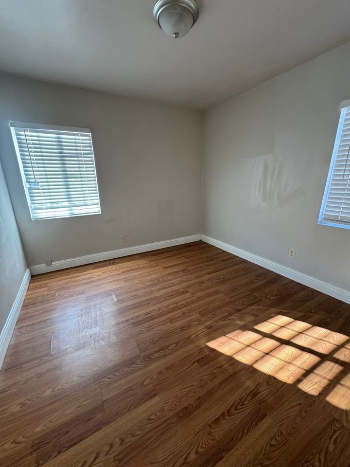 20331 Concord Ave #20331 - Photo 4 of 7