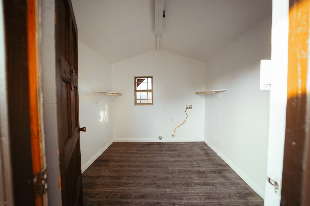 232 E Marengo Ave #NA - Photo 7 of 10