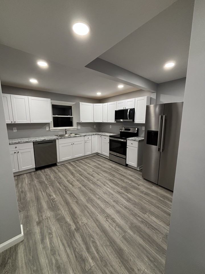 2410 Cedar Ave #NA - Photo 6 of 13