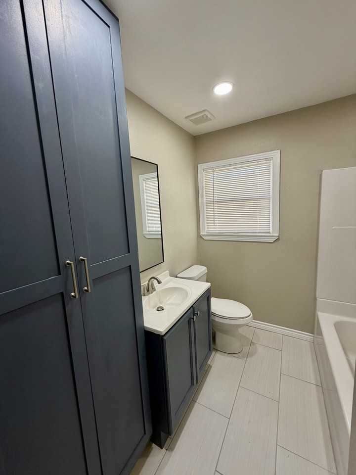 3933 Harris Dr #NA - Photo 6 of 11