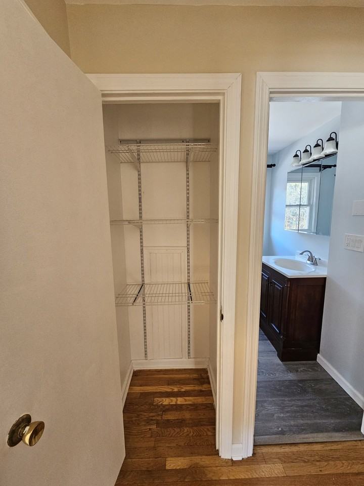 1230 Smyth Rd #2 - Photo 5 of 28