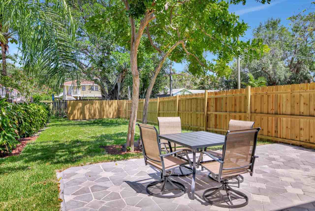 620 Sw 7th Ave #2A - Photo 3 of 16