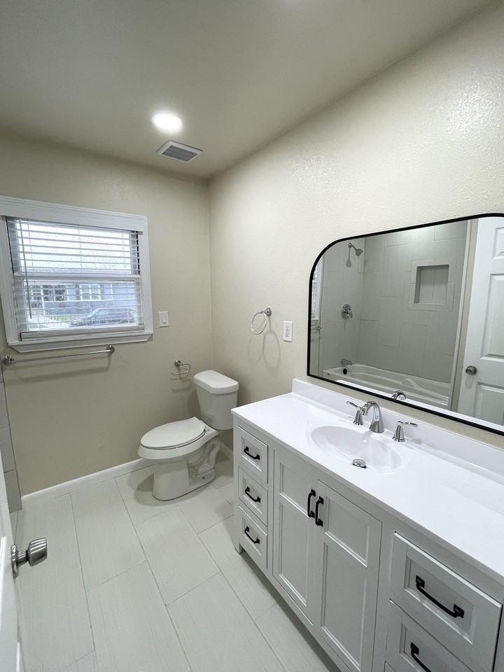 5905 Hugo Dr #NA - Photo 6 of 11