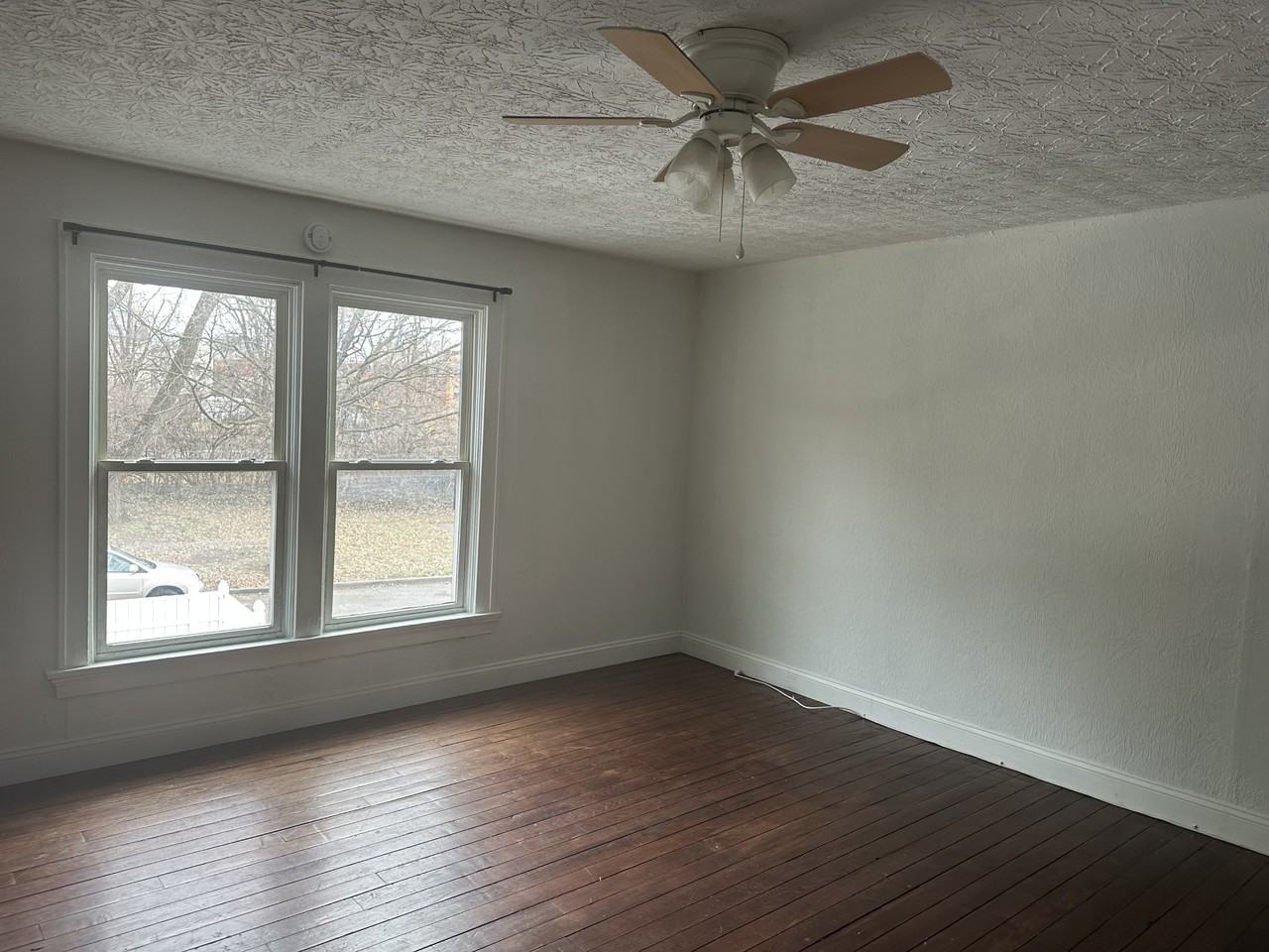 518 E 2nd St #2 - Photo 5 of 13