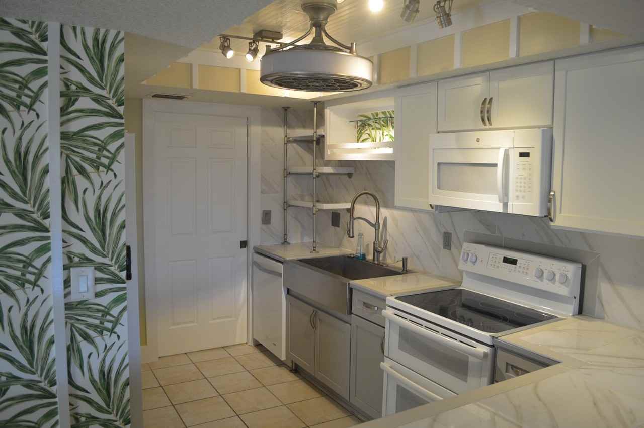 115 N Indian River Dr #231 - Photo 3 of 30