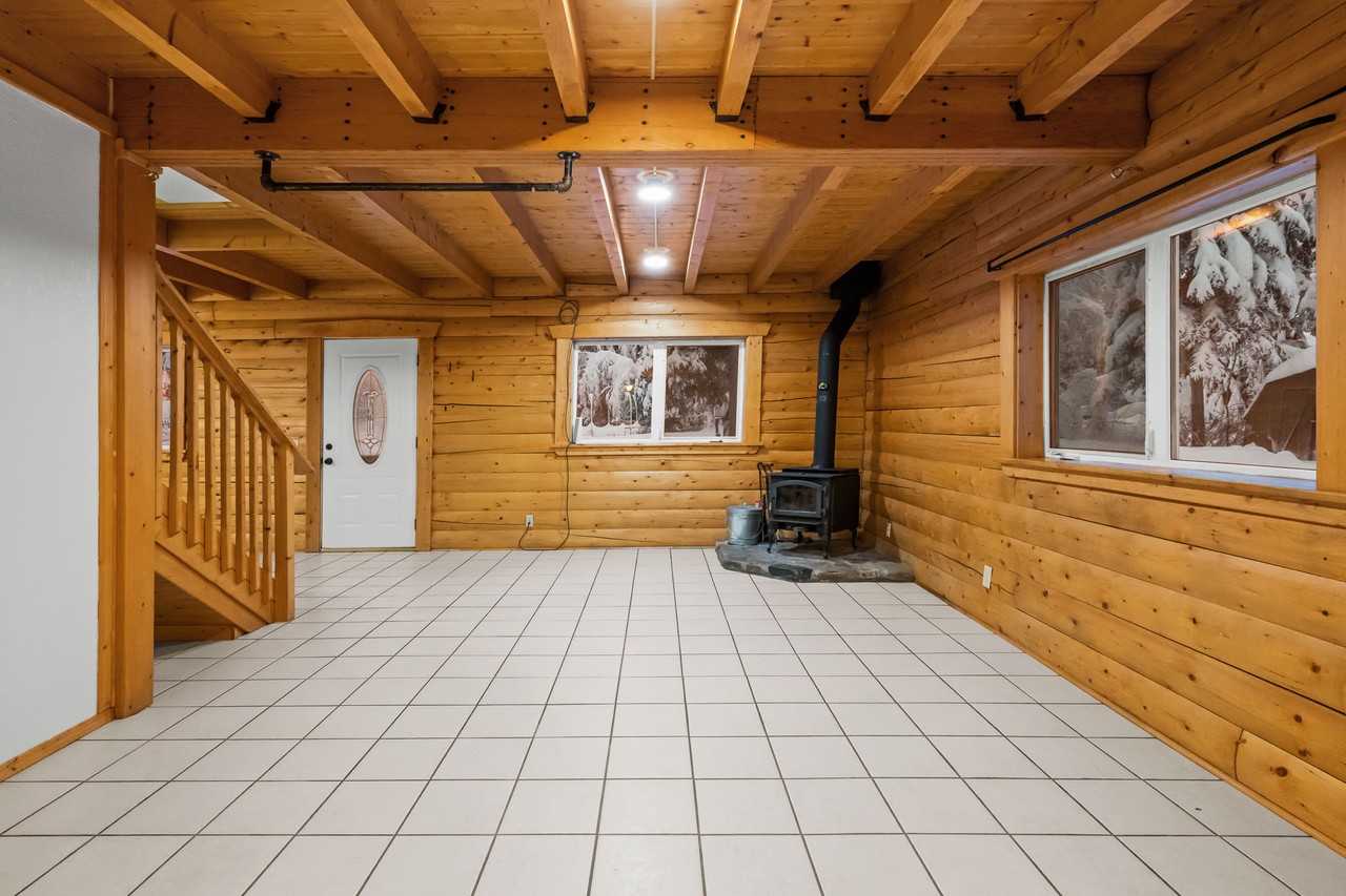 1005 Seawolf Dr #1 - Photo 4 of 19