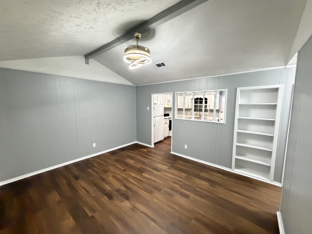 513 11th Ave #NA - Photo 2 of 12