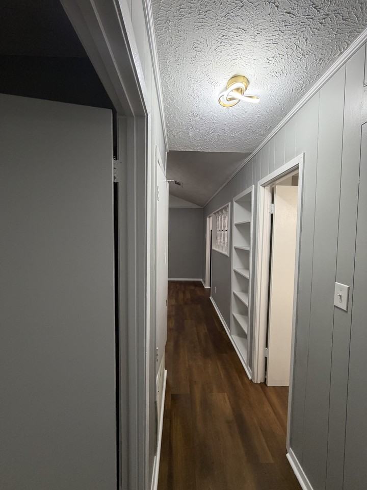 513 11th Ave #NA - Photo 7 of 12