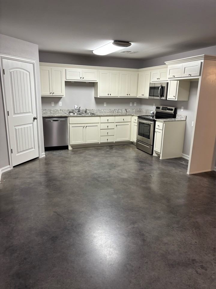 4110 Maple Dr #1 - Photo 2 of 11