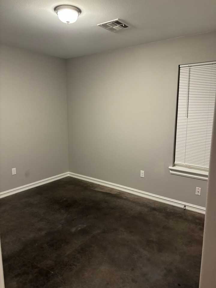 4110 Maple Dr #1 - Photo 5 of 11