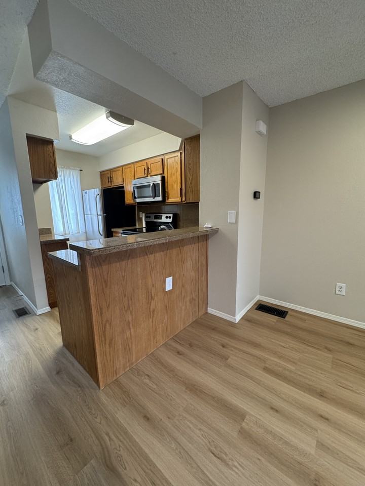 2603 E Nichols Cir #1 - Photo 7 of 32