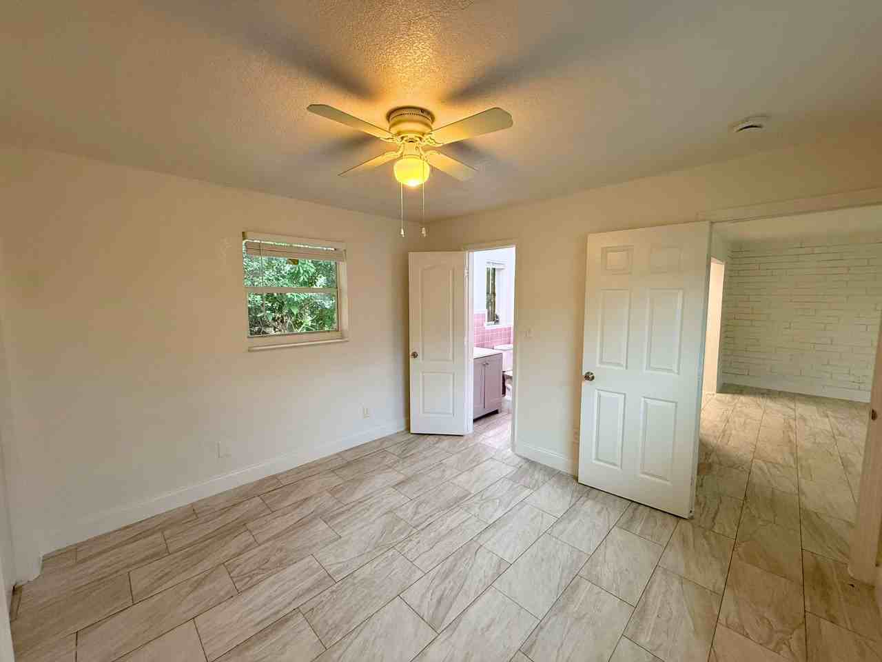 5733 Harding Street - Photo 6 of 15