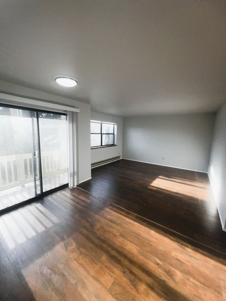 114 NW 3rd Place - Photo 3 of 10