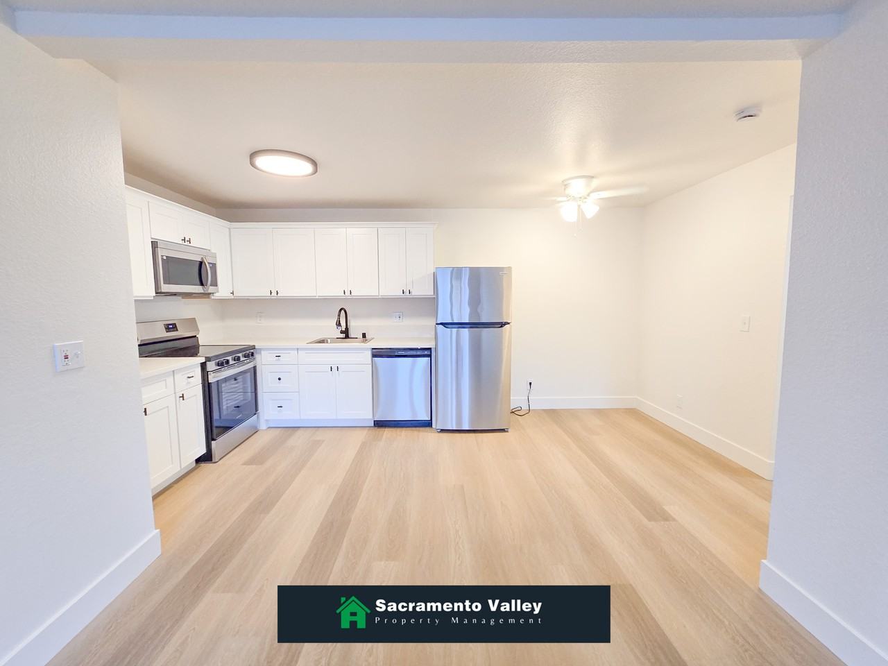 4909 Date Avenue - Photo 4 of 25