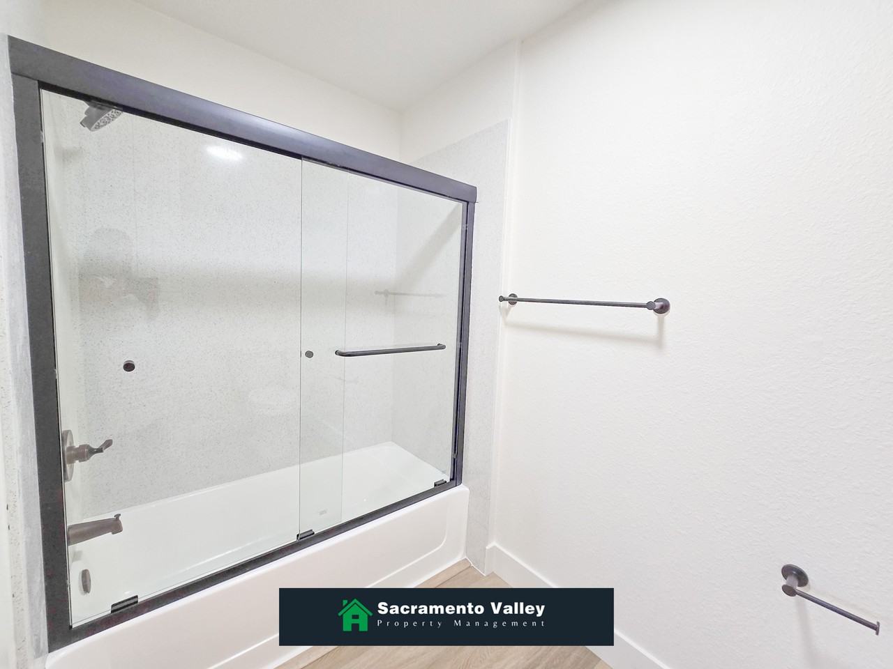 4909 Date Avenue - Photo 7 of 25