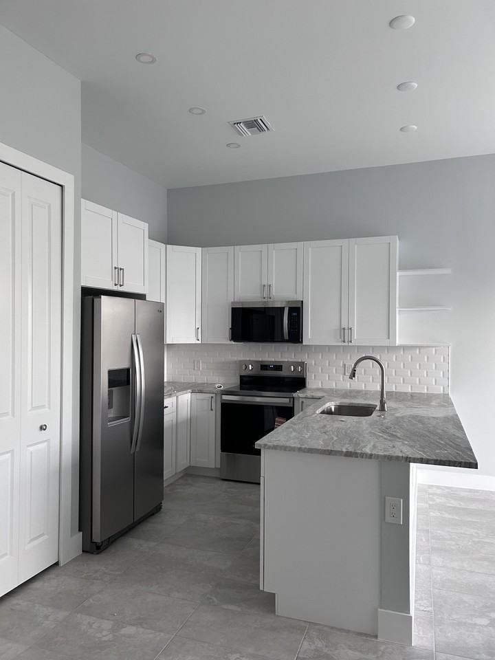 5274 Coronado Parkway - Photo 5 of 8