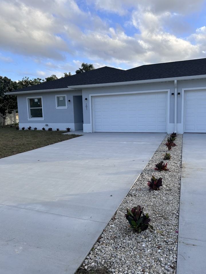 5274 Coronado Parkway 102 - Photo 5 of 5