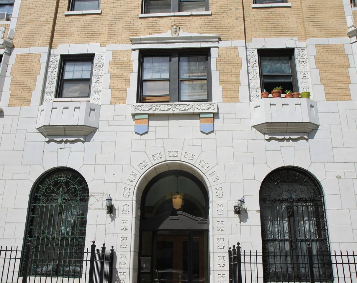 922 W. Eastwood - Photo 6 of 17