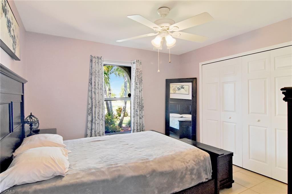 3716 Southwest 16th Place - Photo 3 of 24