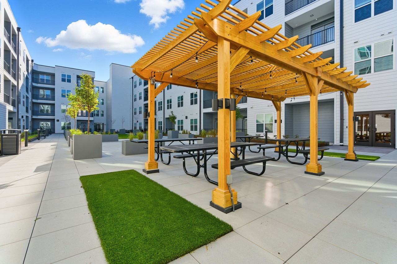 The Prestonian - Photo 4 of 36