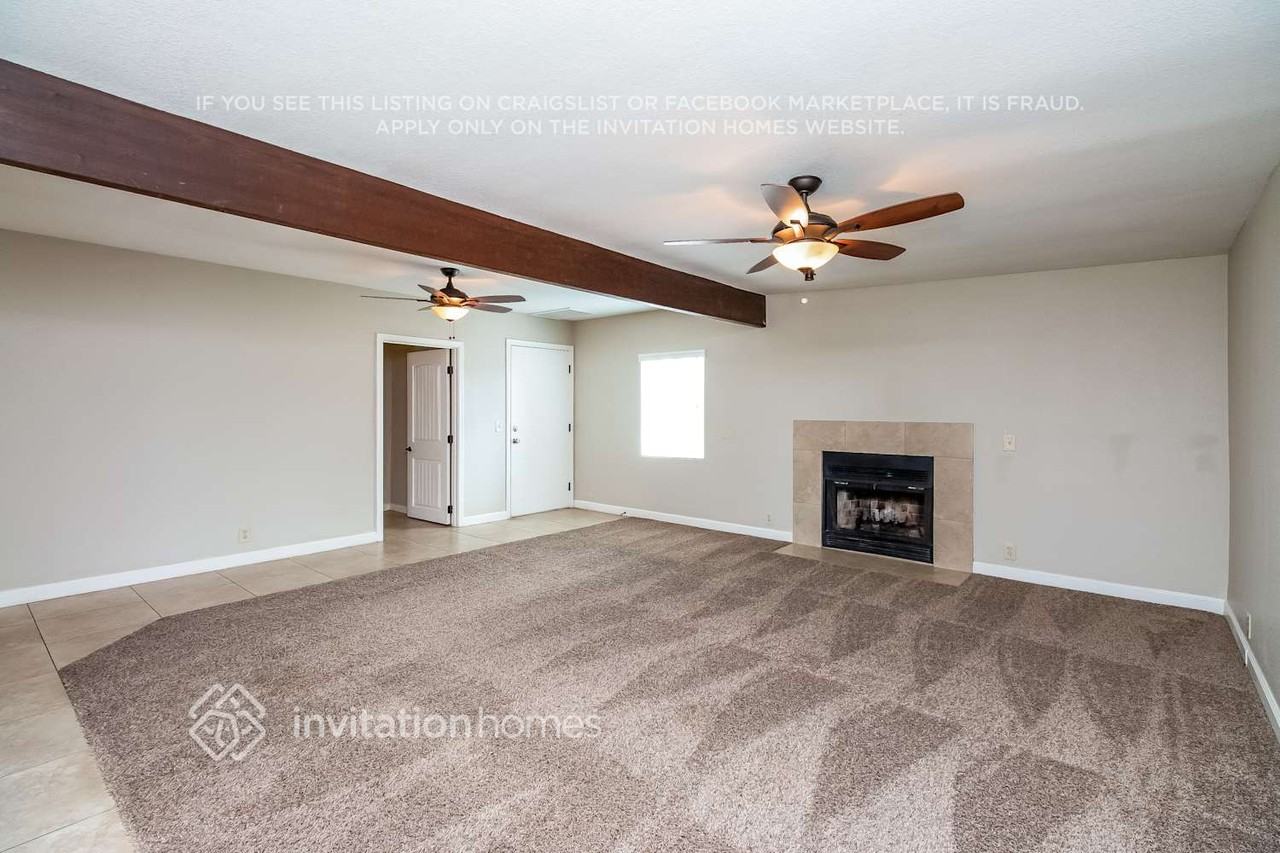 1424 N Ashland - Photo 2 of 18