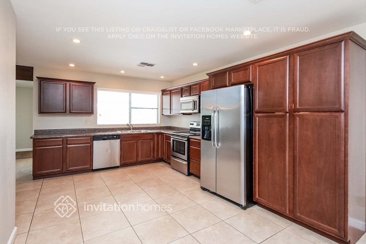 1424 N Ashland - Photo 5 of 18