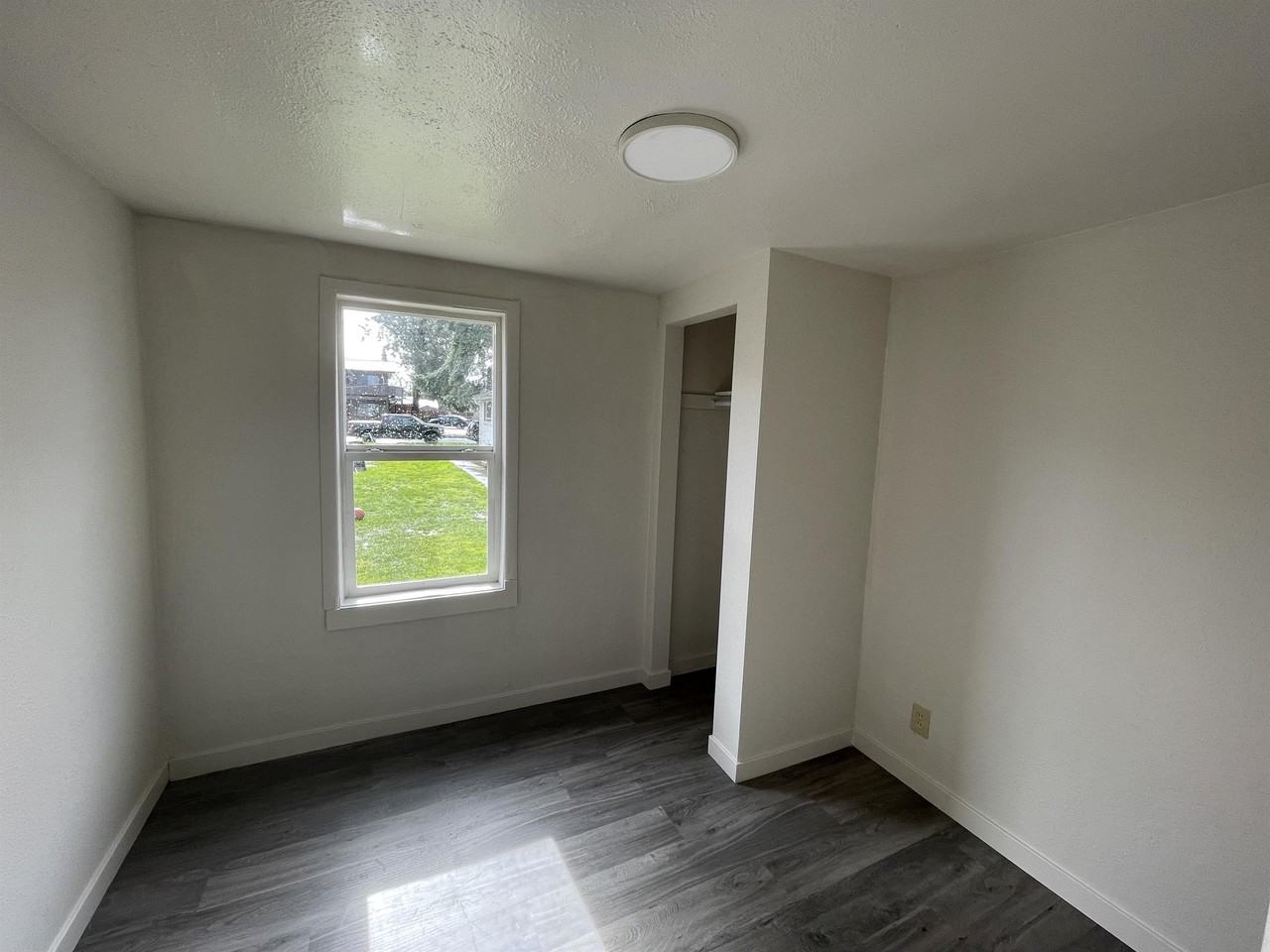 1055-1085 16th Street SE - Photo 6 of 19