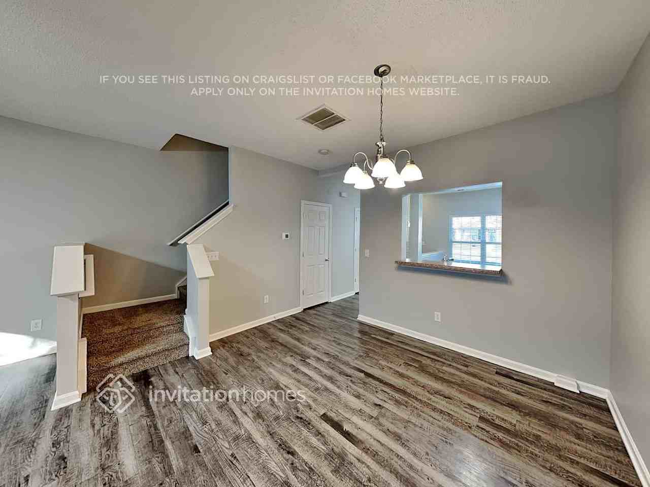 8028 Stoneham Ct - Photo 5 of 18