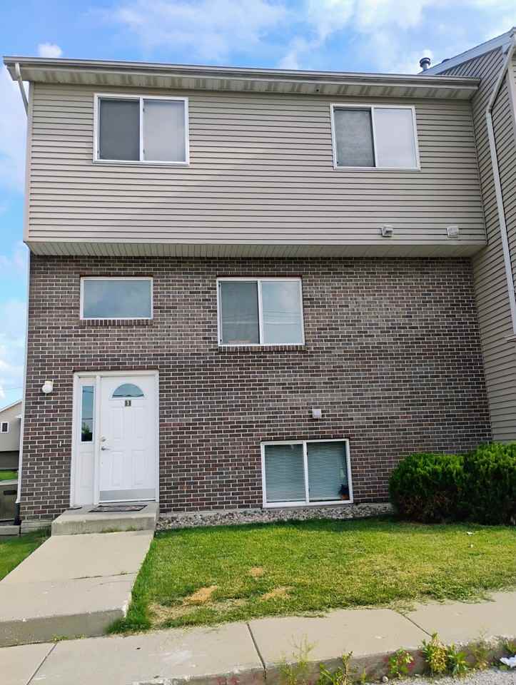 203 Jewel Drive - Photo 7 of 13