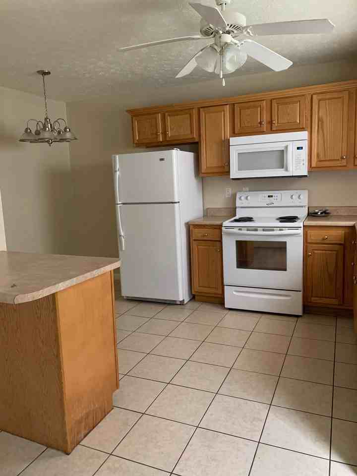 645 Broadway Townhomes - Photo 3 of 9