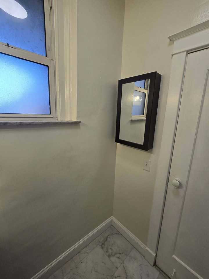 6300 North Rosebury Ave - Photo 6 of 21