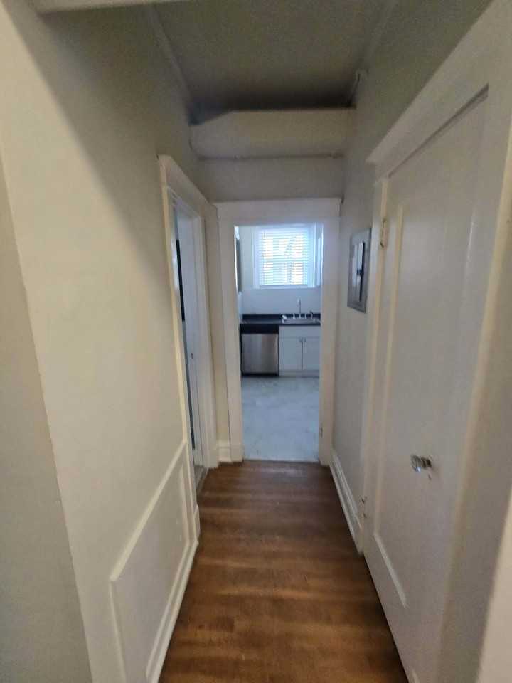 6300 North Rosebury Ave - Photo 7 of 21