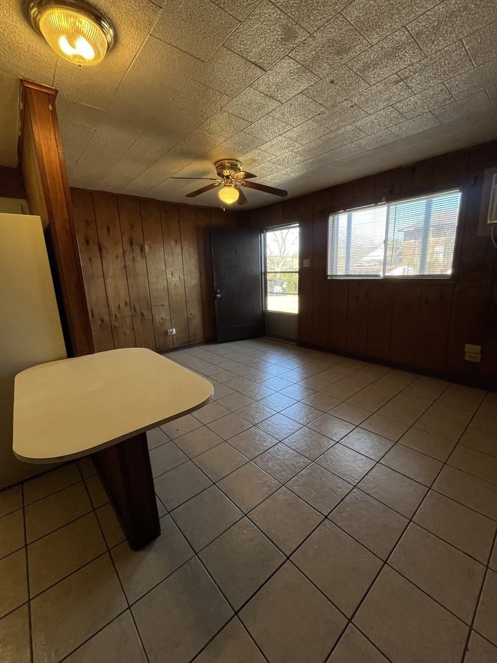 Dalton - Photo 3 of 7