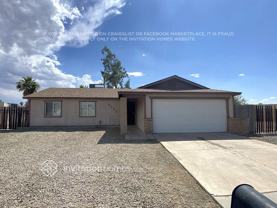 8223 W Hazelwood St - Photo 1 of 1