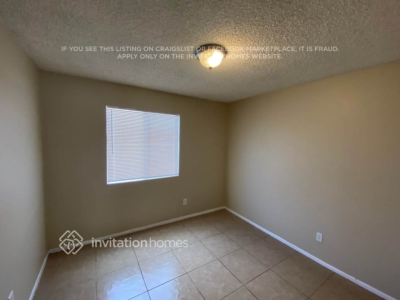 8223 W Hazelwood St - Photo 4 of 8