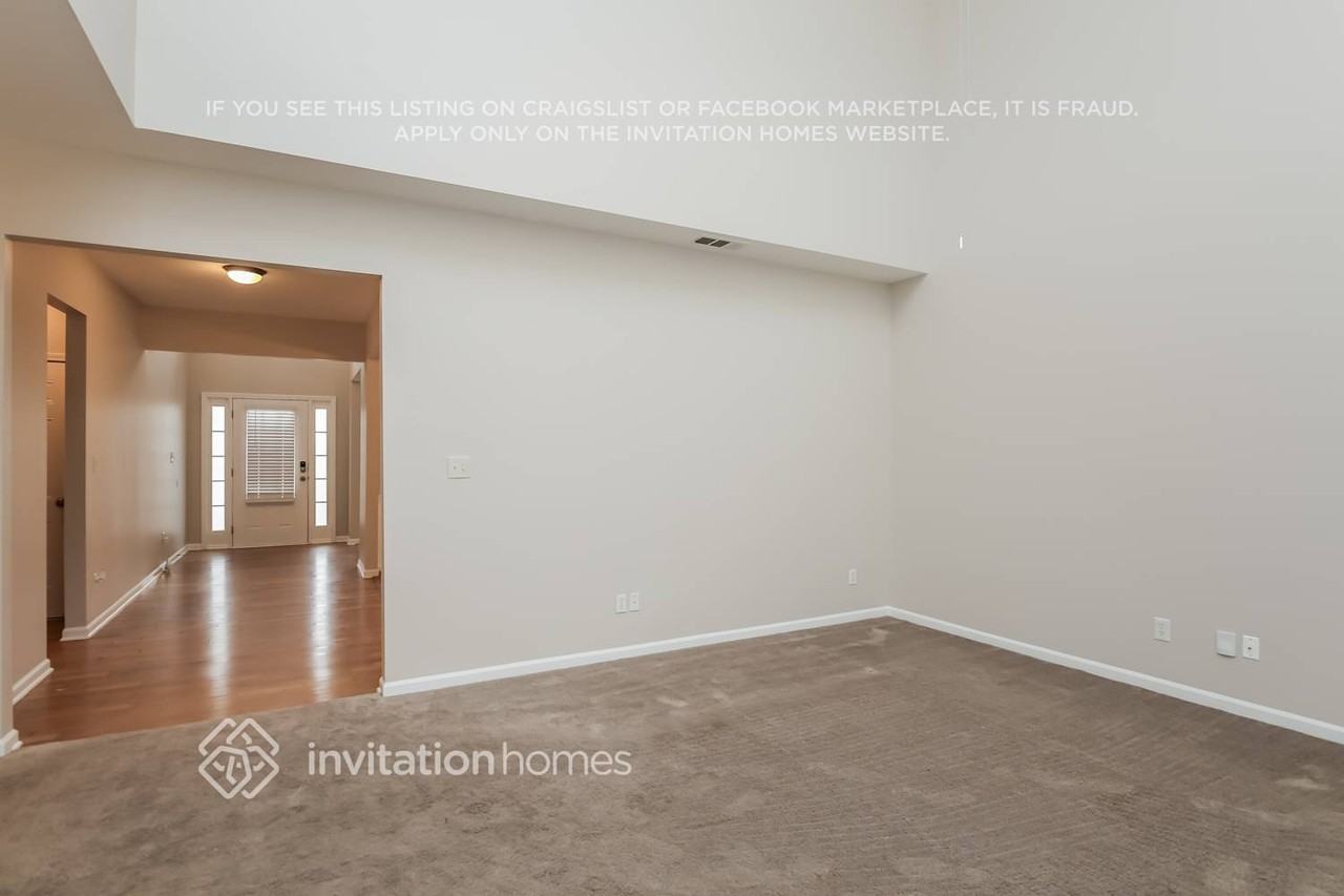 2343 Jasmine Glen Dr - Photo 2 of 16