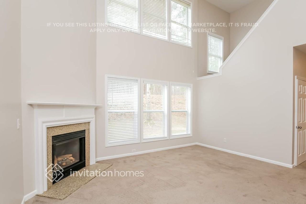 2343 Jasmine Glen Dr - Photo 4 of 16