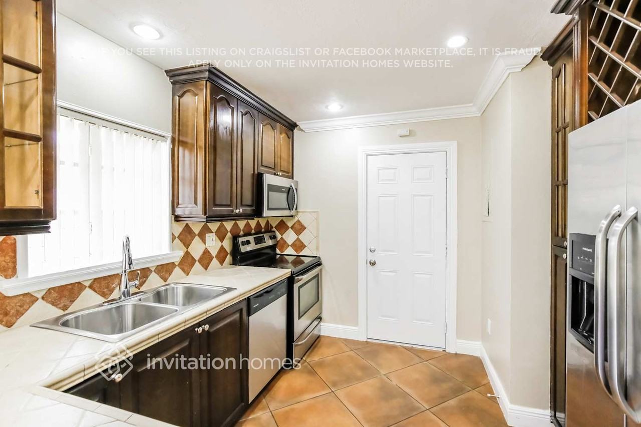 18133 Sw 153rd Pl - Photo 7 of 18