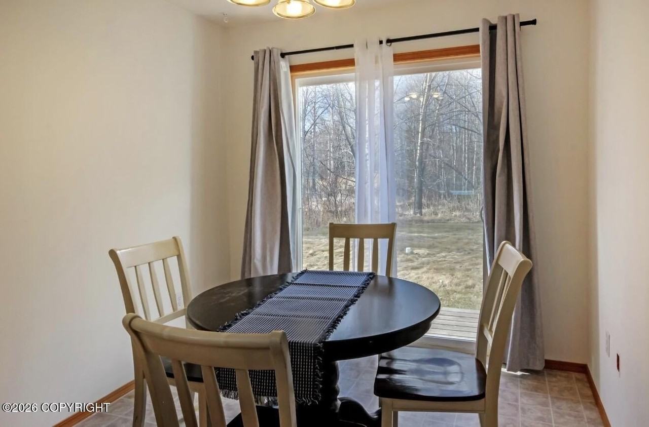 660 S Wildrose Cir #1 - Photo 5 of 11