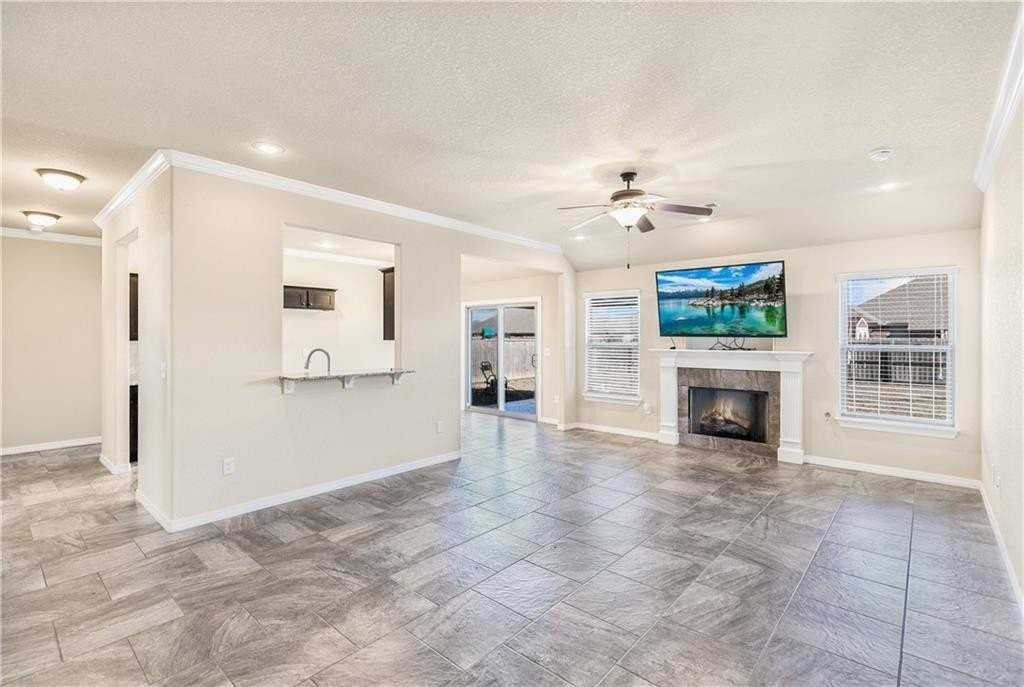 4602 W Croft Dr - Photo 2 of 15