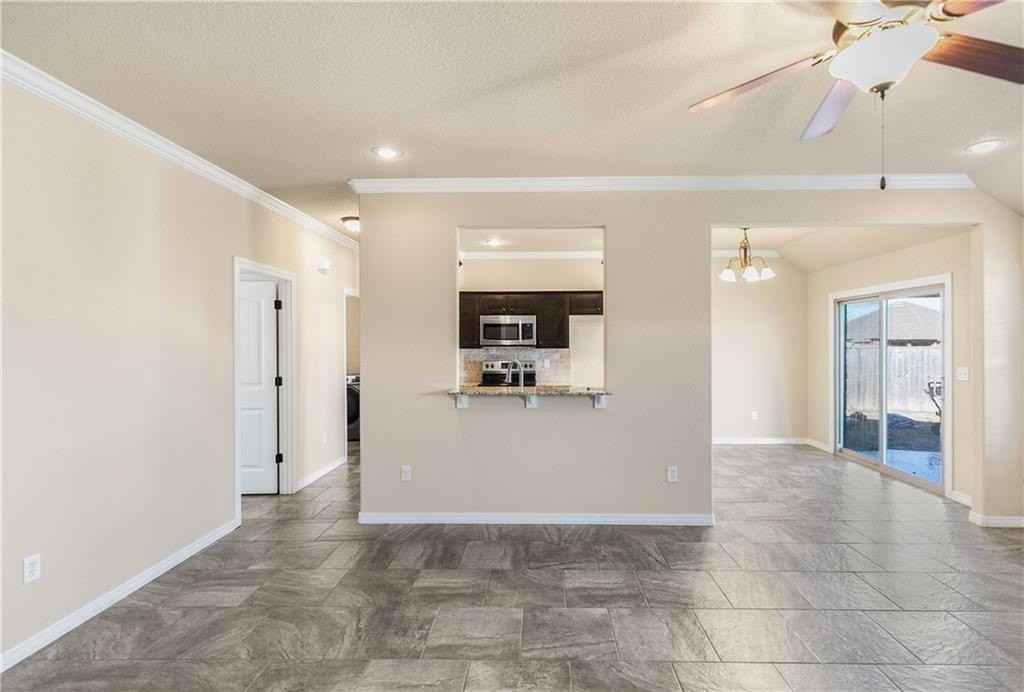 4602 W Croft Dr - Photo 3 of 15