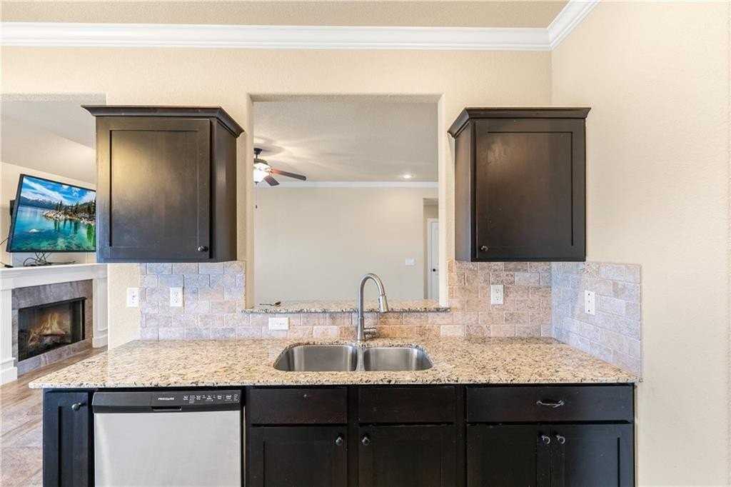 4602 W Croft Dr - Photo 6 of 15