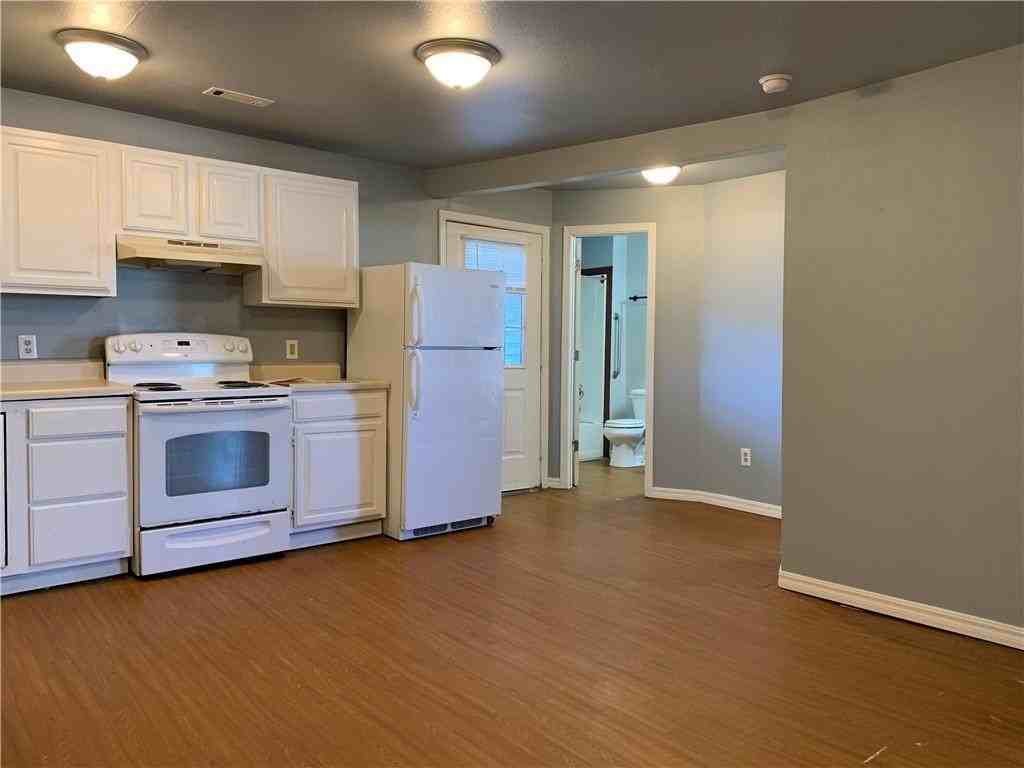 700 Virginia St #202 - Photo 5 of 11